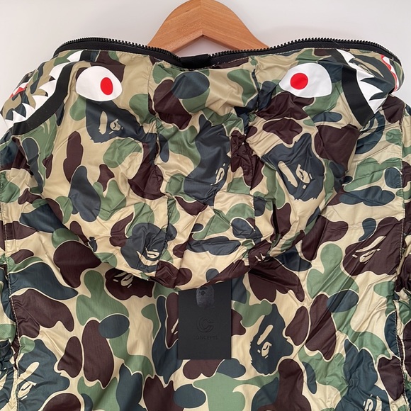 BAPE x CANADA GOOSE x CONCEPTS Crofton Shark Hoodie Red/ABC Camo - Picture 12 of 17